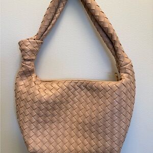 Elegant Tan Woven Women's Bag